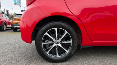 Toyota Yaris 1.5 VVT-i Icon Tech 5dr Petrol Hatchback